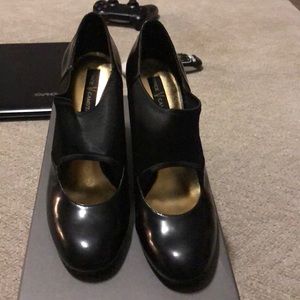Vince V Camuto stunning black heels